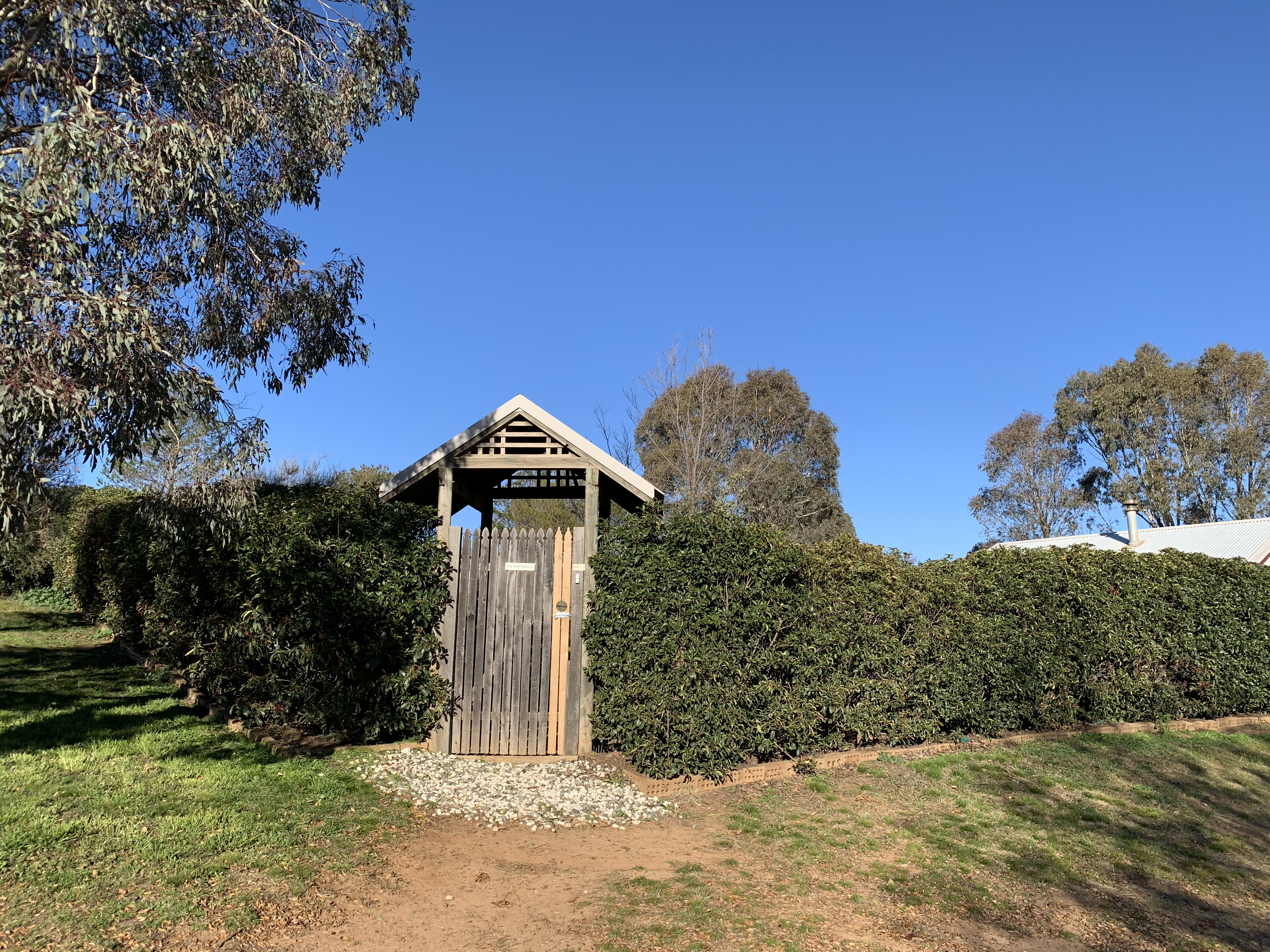 BATHURST BOARDING KENNELS AND CATTERY